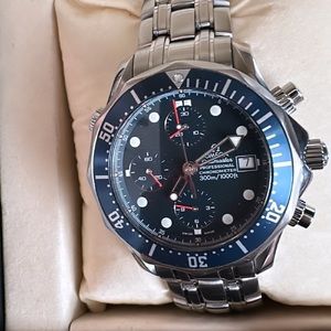 Omega seamaster professional 300m 42 mm in mint condition.